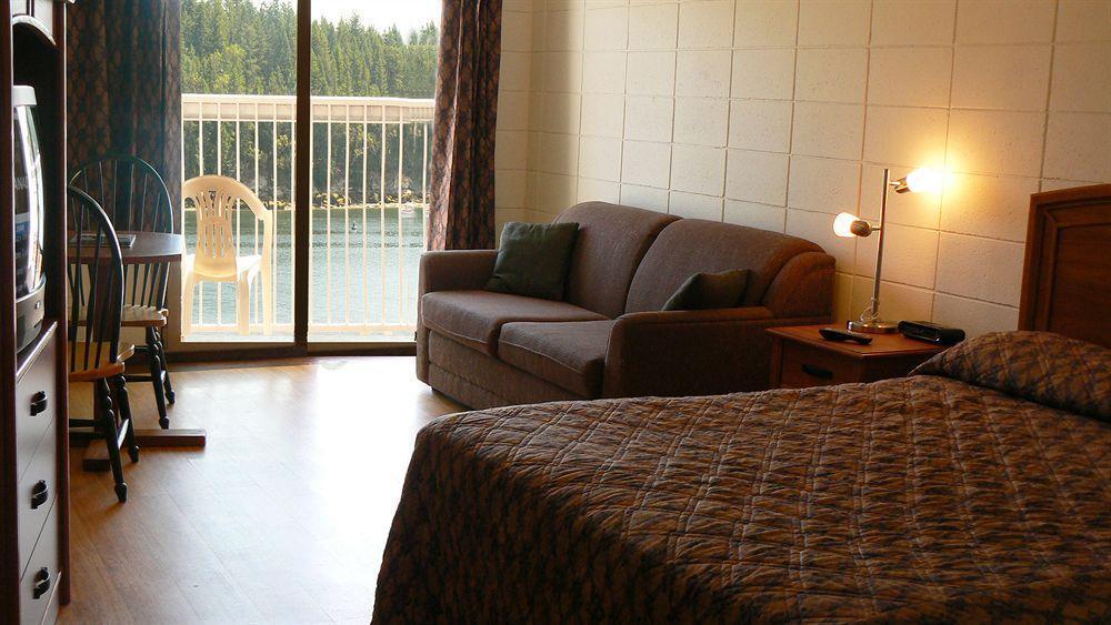 The Waterfront Suites And Marina 나나이모 외부 사진