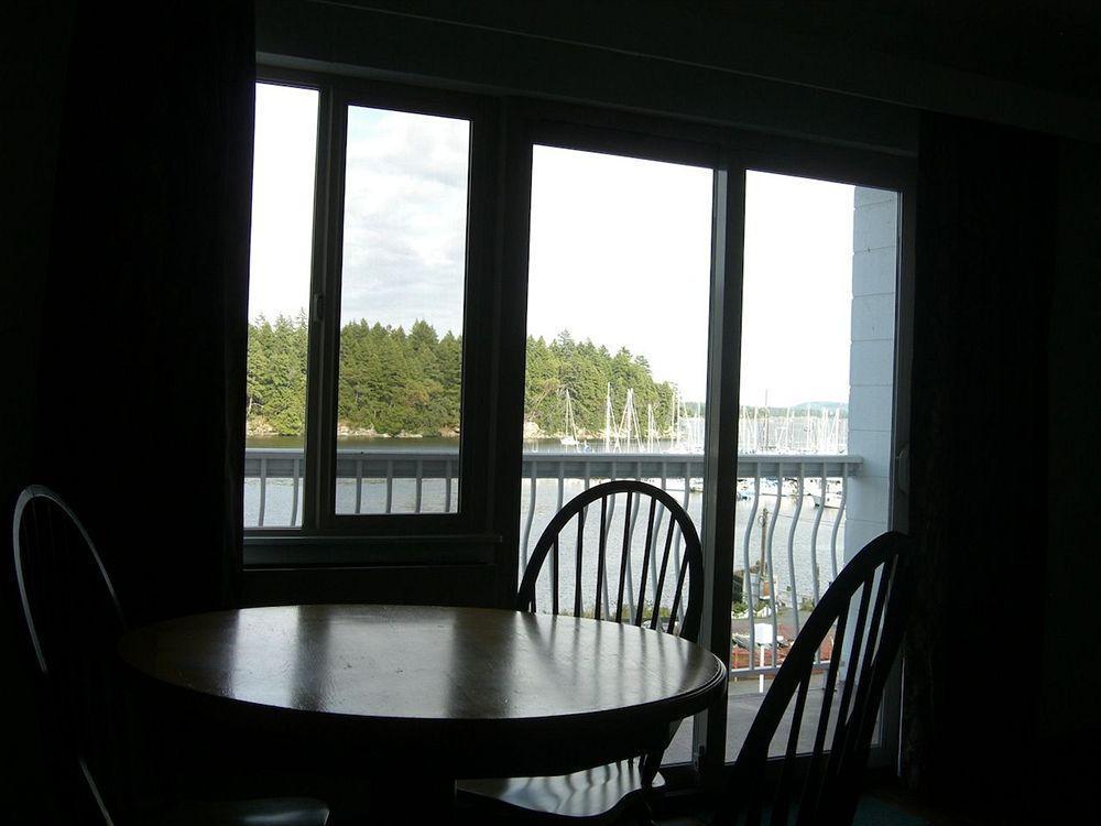 The Waterfront Suites And Marina 나나이모 외부 사진