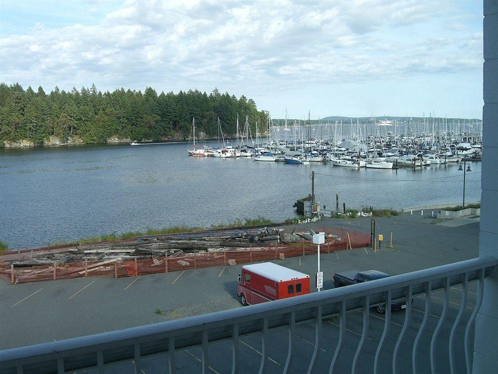 The Waterfront Suites And Marina 나나이모 외부 사진